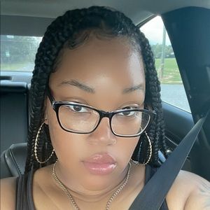Meet your Posher, Zuri